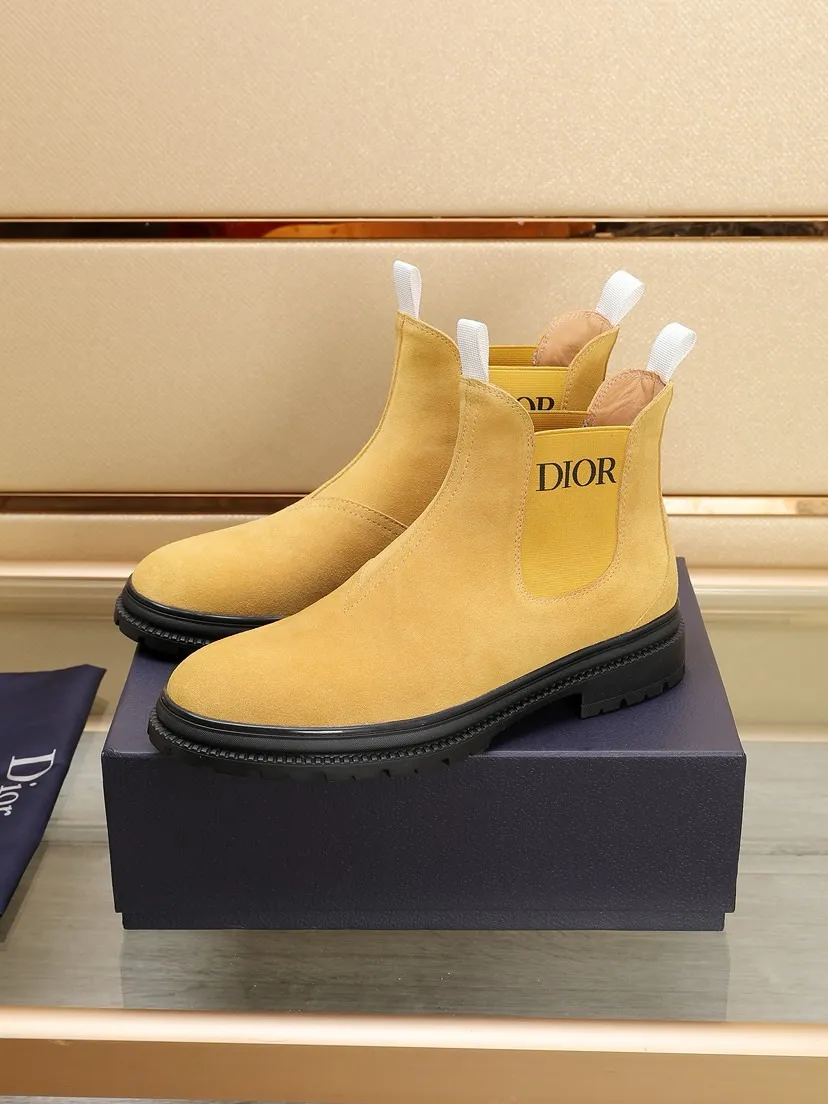 Men's men's shoes 💰P500💰[Dior] Dior ✨ is online at the same time 👏 This casual sneaker is a new product in the series and continues Di*r's classic style. The upper is made of original first-layer cowhide, paired with a textured outsole, and the brand's iconic details are on the side openings to enhance the style. Fashionable and versatile. Create a casual look. Size: 38-44 (45 customized)